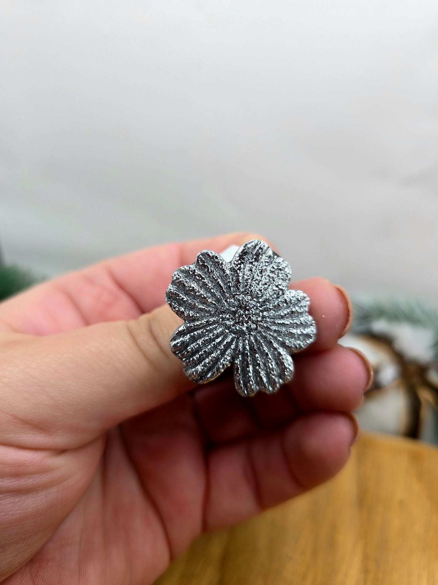 puce albane argenté