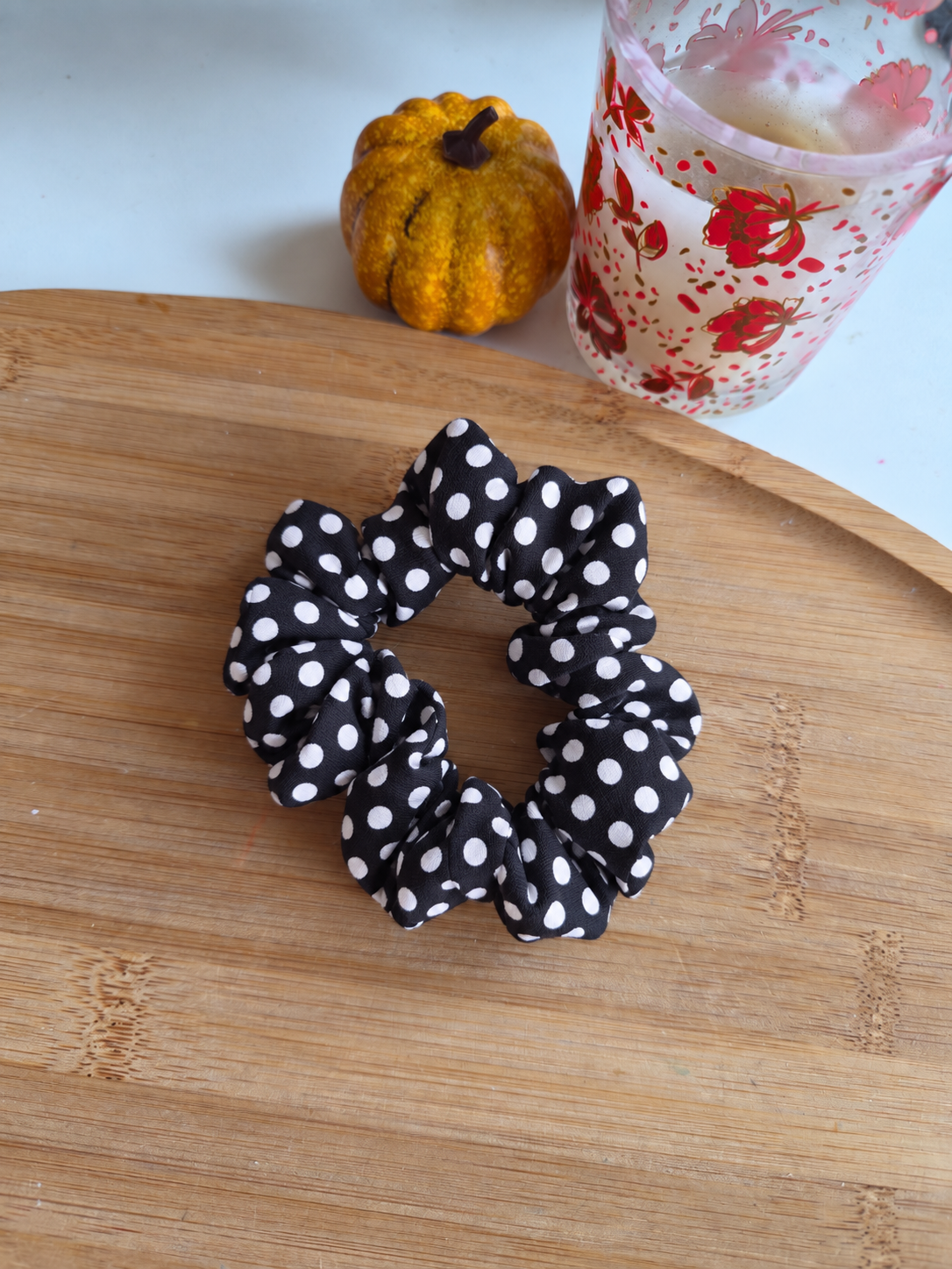 Chouchou classique - motif noir a pois blanc