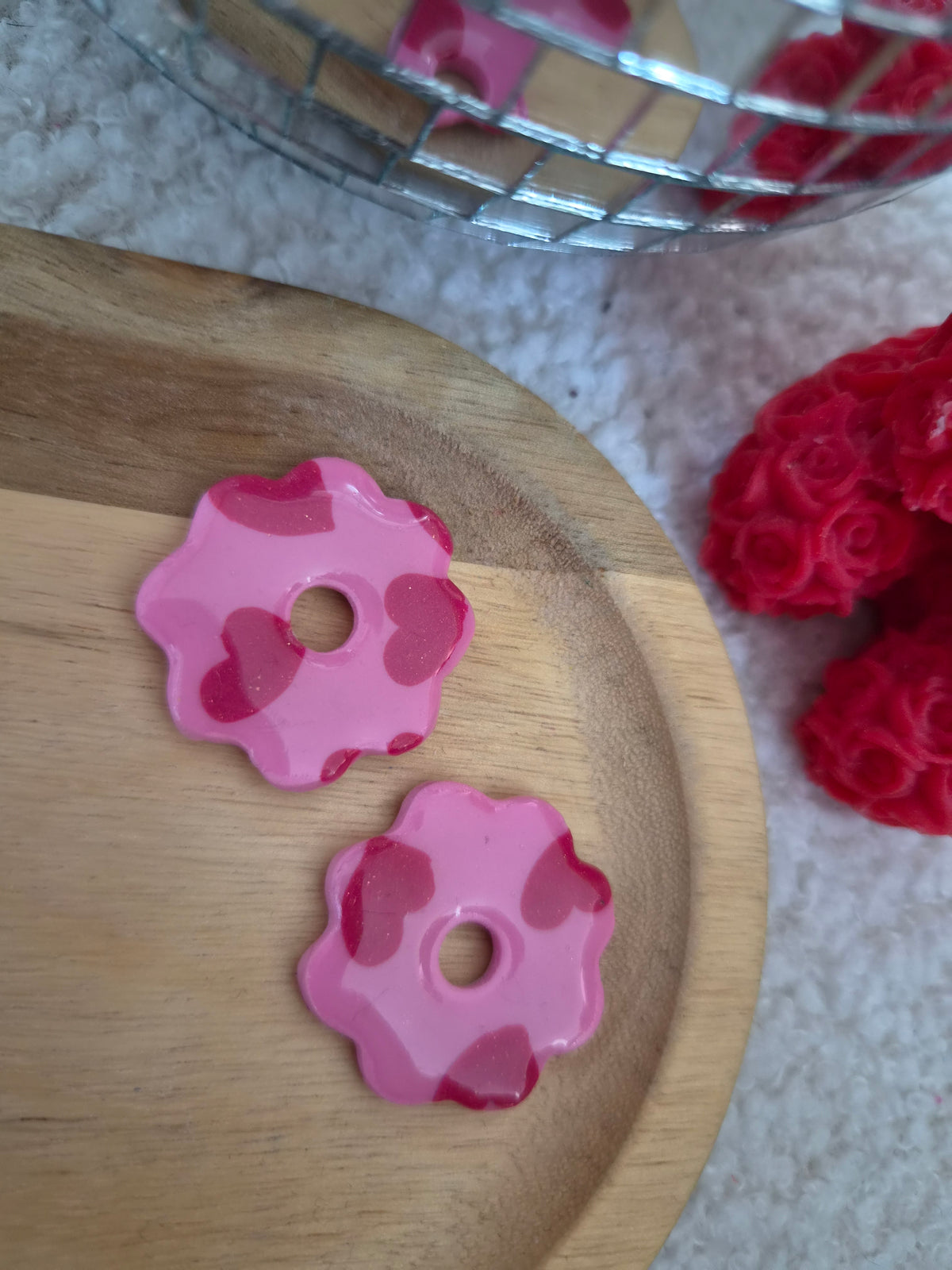 Liana rose motif coeur rose foncé