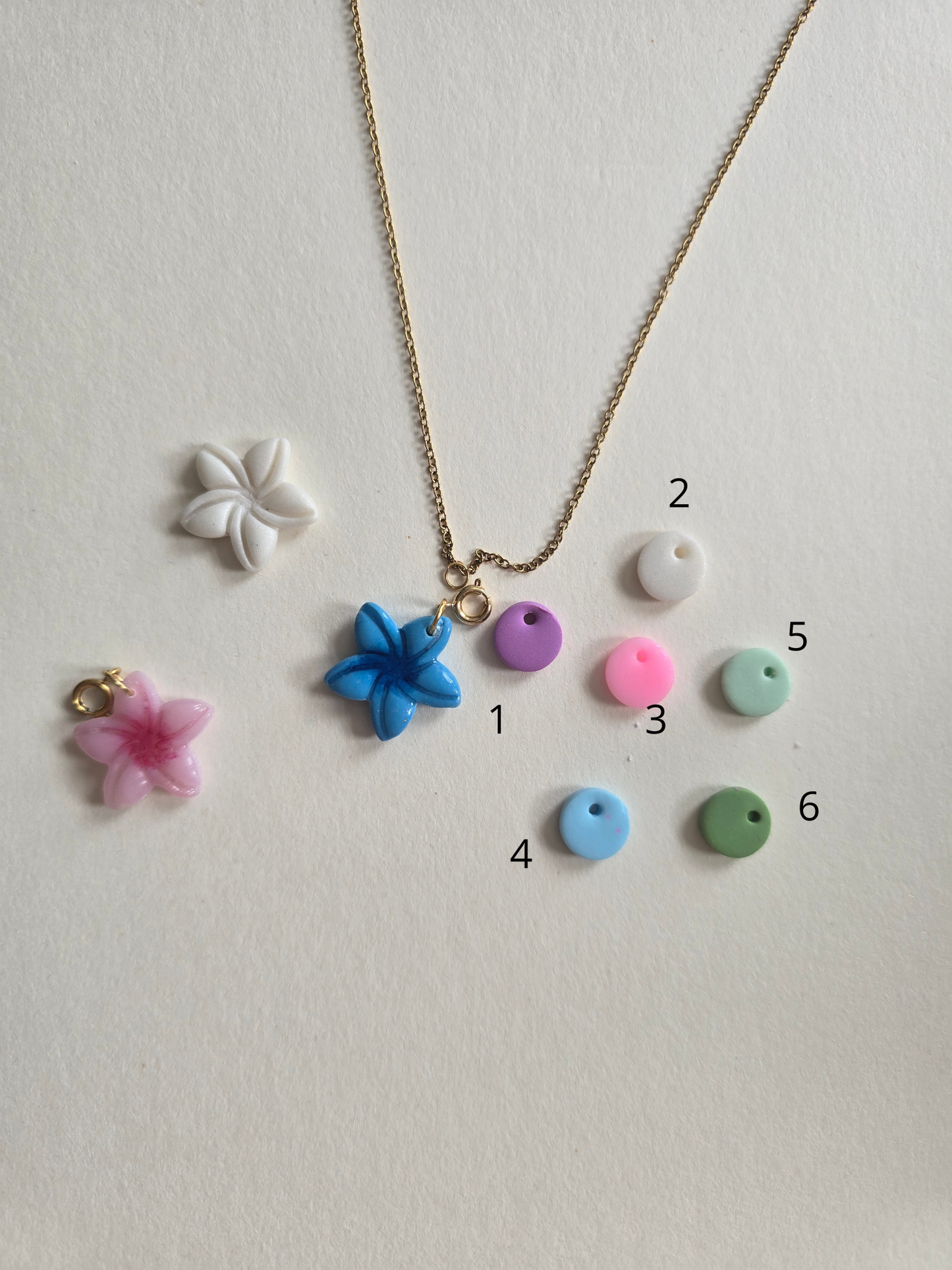 🌸Collier Léonie + rond personnalisable 🌸