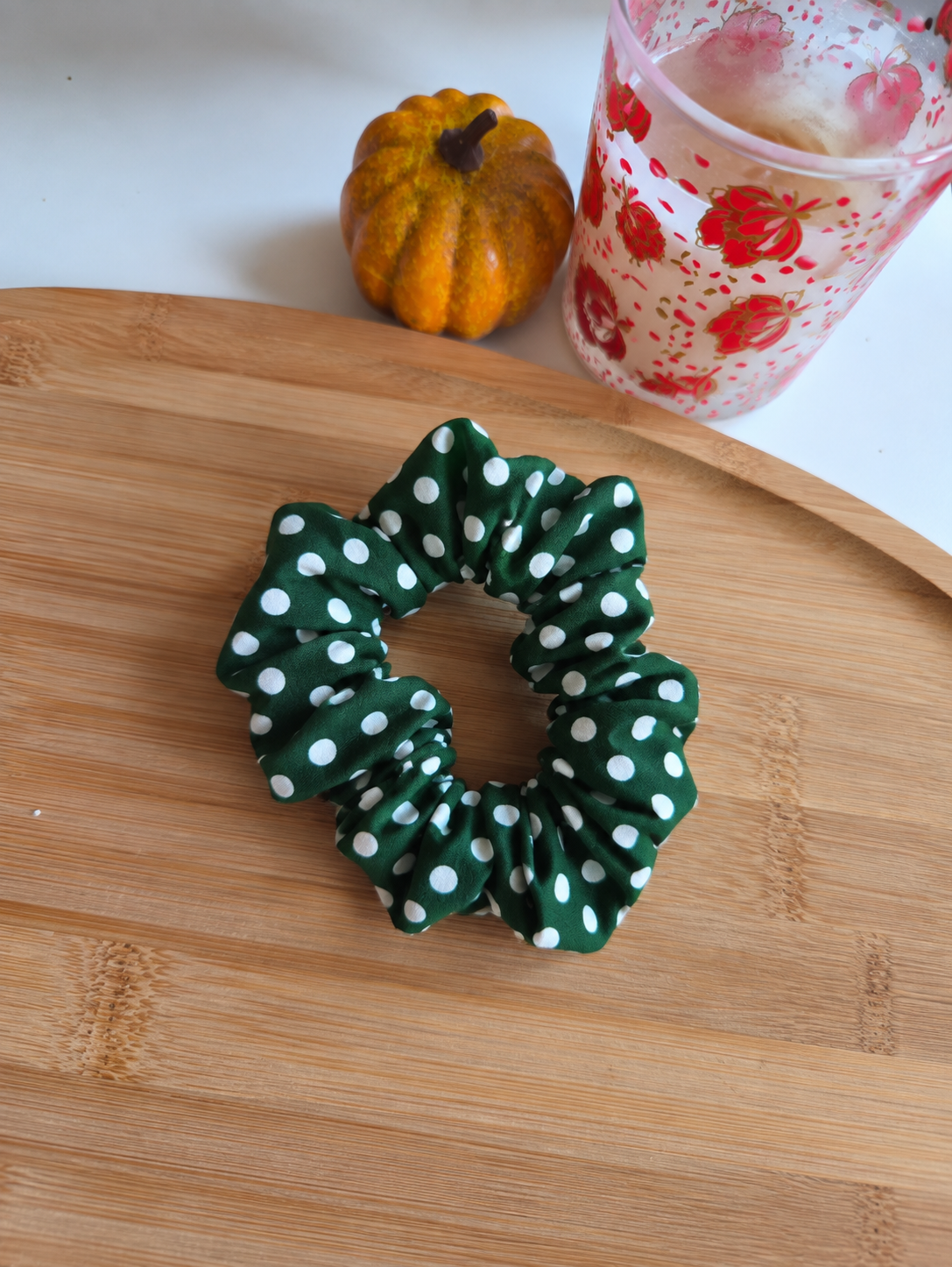 Chouchou classique - motif vert a pois blanc